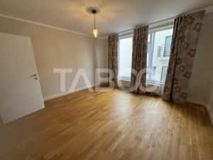 Apartament decomandat 3 camere 79 mpu balcon parcare Dumbrava Sibiu — miniatura 3
