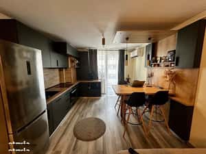 Vand apartament 2 camere zona pod ira — miniatura 3