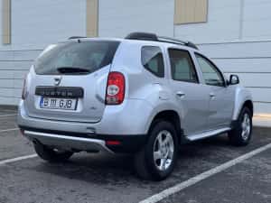 Dacia Duster 1.5dci 4x4 Unic Proprietar de nou doar 33.000 km — miniatura 3
