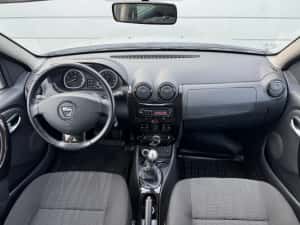 Dacia Duster 1.5dci 4x4 Unic Proprietar de nou doar 33.000 km — miniatura 5