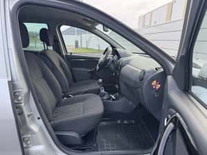 Dacia Duster 1.5dci 4x4 Unic Proprietar de nou doar 33.000 km — miniatura 7