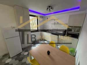 Apartament de 3 camere, 70mp, parcare, Zona Semi-Central — miniatura 4