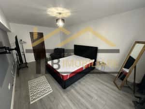 Apartament de 3 camere, 70mp, parcare, Zona Semi-Central — miniatura 5