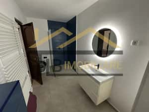 Apartament de 3 camere, 70mp, parcare, Zona Semi-Central — miniatura 9