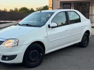 Dacia Logan 2012 motor 1.5 dci  modelul Laureat  cu Aer , geamuri — miniatura 2