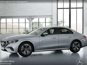 Mercedes-Benz E 220 Berlină, 22.979 km, Diesel — miniatura 2