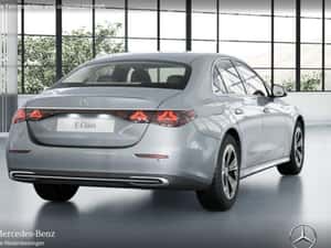 Mercedes-Benz E 220 Berlină, 22.979 km, Diesel — miniatura 3