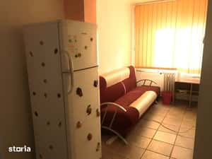Garaoniera spatioasa de Inchiriat et 1 zona Rovine langa Scoala 35 — miniatura 6