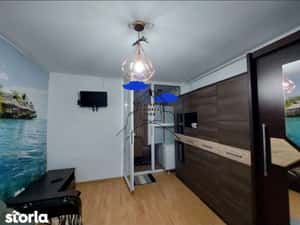 Garsonieră de închiriat – Tractorul, lângă Mall Coresi — miniatura 4