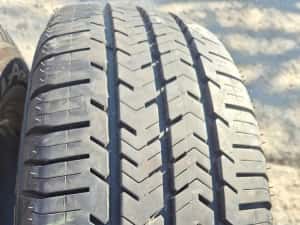 2 Anvelope de VARA - 215/65/16C - MICHELIN - CA NOI - DOT 2024 ! — miniatura 3