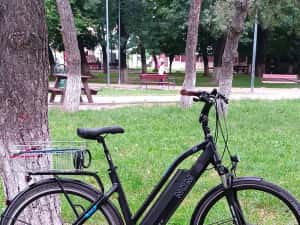 Bicicleta electrica ncm milano 48v cu incarcator si chei la baterie — miniatura 2
