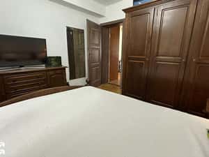 Apartament de închiriat - 3 camere, Calea București/Institut