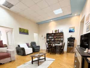 Apartament cu 3 camere, etajul 1, 80 mp, zona Ultracentral