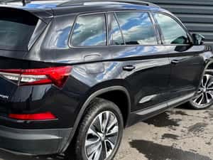Skoda Kodiaq Tour 4x4 DSG 200CP — miniatura 4