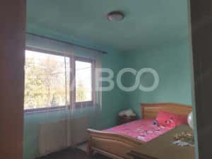 Casa 200 mpu 4 camere curte si gradina zona linistita Talmaciu — miniatura 9