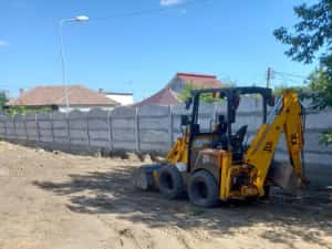 Închiriez Miniexcavator — miniatura 5