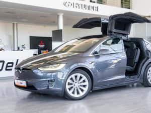 Tesla Model X Semi-automată 532 HP Electric — miniatura 3