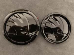 Emblema fata capota Skoda neagra black 80 90 mm Octavia Fabia Superb — miniatura 10