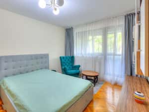 Apartament 2 camere decomandat Metrou 1 Decembrie  centrala + parcare