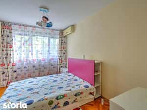 Apartament 2 camere decomandat Metrou 1 Decembrie  centrala + parcare — miniatura 4