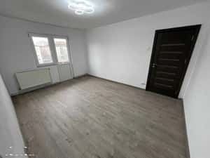 Vand apartament 2 camere ,zona Mihai Viteazu — miniatura 3