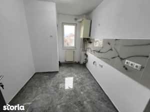 Vand apartament 2 camere ,zona Mihai Viteazu — miniatura 4