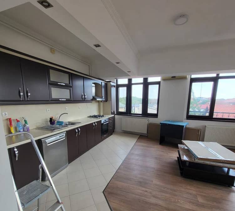 APARTAMENT CU 3 CAMERE - ÎN OTOPENI-BINE COMPARTIMENTAT — fotografie 1 din 6
