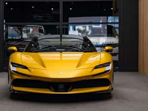Ferrari SF90 Cabrio Hibrid Second Hand — miniatura 2