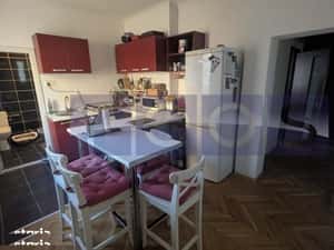 VANZARE  3 CAMERE  IN  VILA INTERBELICA  –PIATA VICTORIEI — miniatura 1