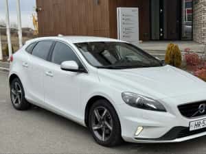 Volvo V40 2 litri euro 6 R design 2016 — miniatura 2