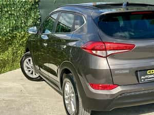 Hyundai TUCSON Manuală 116 HP Diesel — miniatura 4