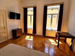 0 %comision Apartament cochet, etajul 1, sud, cladire istorica Central — miniatura 6