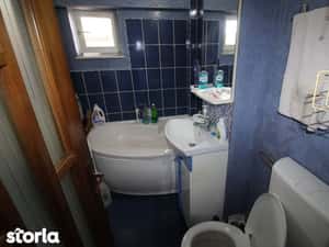 Vând apartament 4 camere în Hunedoara, Micro1-Bd. Libertății, 103mp... — miniatura 5