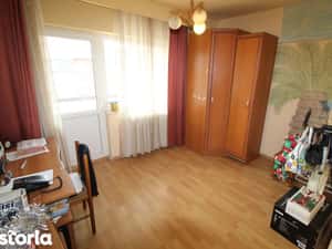Vând apartament 4 camere în Hunedoara, Micro1-Bd. Libertății, 103mp... — miniatura 6