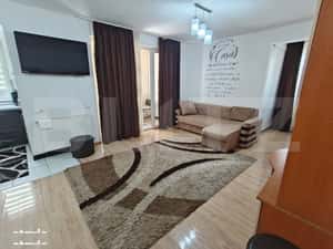 Apartament 2 camere mobilat, 3 balcoane, etaj 1, parcare, zona Eroilor — miniatura 2