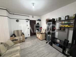 Vand apartament 2 camere cam. Decomandat, 47 mp Etaj 2 numar niveluri 10 • Fagaras Brasov