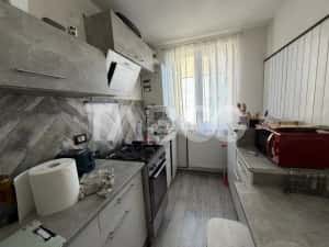 Vand apartament 2 camere cam. Decomandat, 47 mp Etaj 2 numar niveluri 10 • Fagaras Brasov — miniatura 6