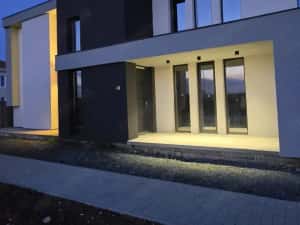 Casa individuala noua cu finisaje si amenajari de lux — miniatura 7