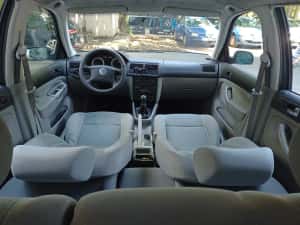 Golf IV   1.6 benzina euro 4 / 105 cp / jante / A.C  primul proprietar de noua — miniatura 9