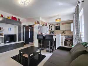 Apartament 3 camere 1 Decembrie de Vanzare — miniatura 3