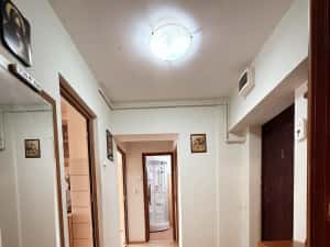 Proprietar 2 camere Centrul Civic Brașov, ONIX, mobilat, et. 5 din 8