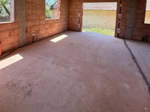 MT253 Duplex la rosu, 4 camere, Sanandrei, la asfalt