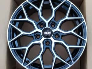 Jante Bicolore Dacia Duster Bigster  pe R17 cu 5 x 114.3 R17 — miniatura 1