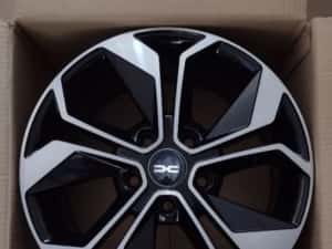 Jante Bicolore Dacia Duster Bigster  pe R17 cu 5 x 114.3 R17 — miniatura 3