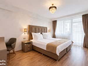 Direct proprietar 3 camere mobilat utilat 111mp cu parcare supraterană