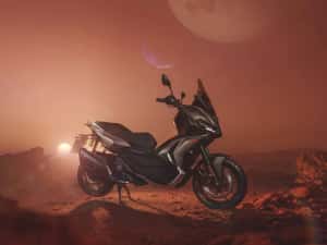 Aprilia SRGT 400, E5+, 2026 - Cel mai dinamic scuter de Adventure ! — miniatura 3