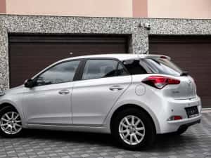~Hyundai i20~An 2015~1.1 Diesel~Euro 6 !!! — miniatura 4