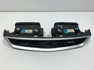 Grila ventilatie bord centrala Nissan Qashqai 2 J11 68750-4EA0A SUV — miniatura 8