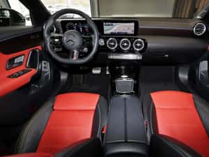 Mercedes-Benz CLA 180 Sport / Coupe — miniatura 5