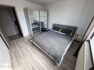 Apartament 3 camere str. Calea Bucuresti, langa scoala nr.10 — miniatura 2